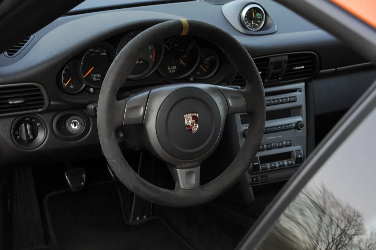 2007 PORSCHE 997 MK1 GT3 RS interior, Black carbon bucket seats
