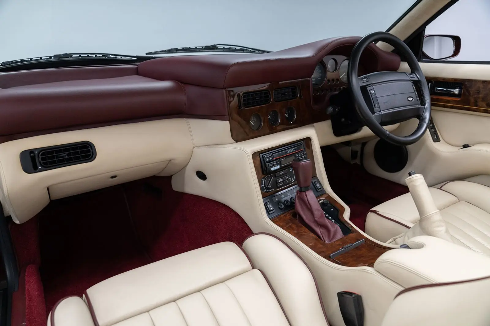 1996 Aston Martin VIRAGE, 19/20
