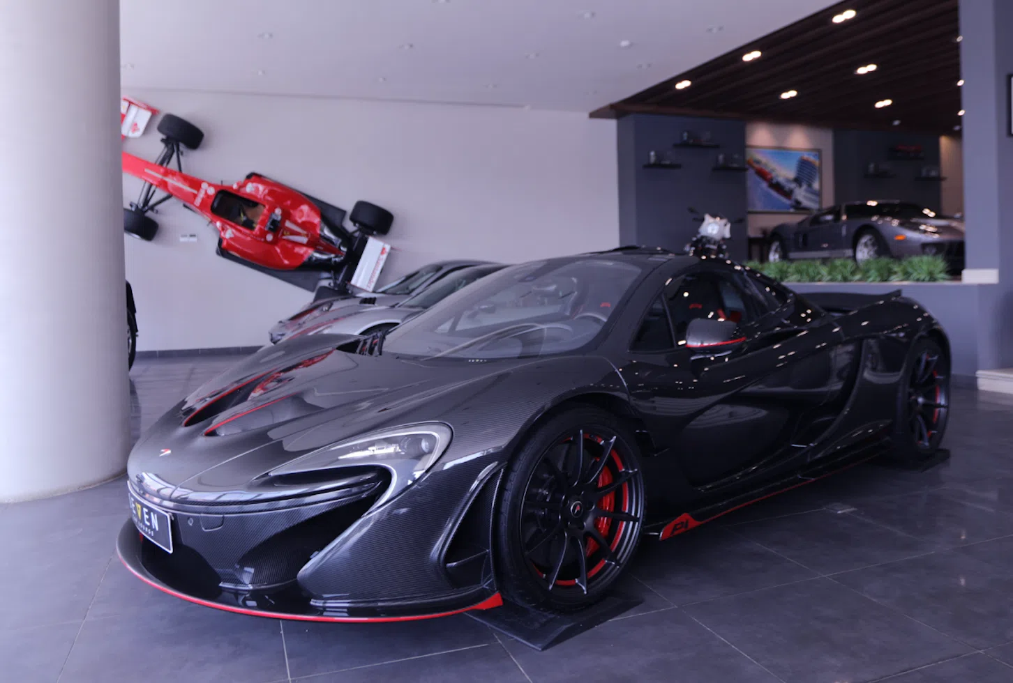 2015 MCLAREN P1