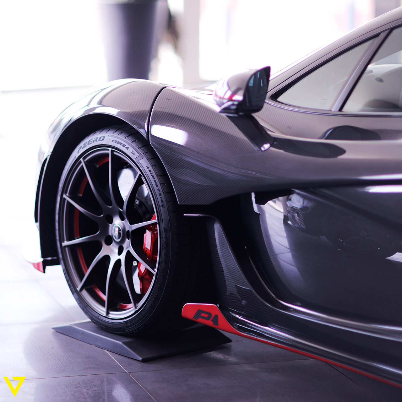 2015 MCLAREN P1, 5/10