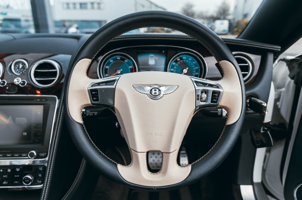 2015 BENTLEY CONTINENTAL GTC, 18/20