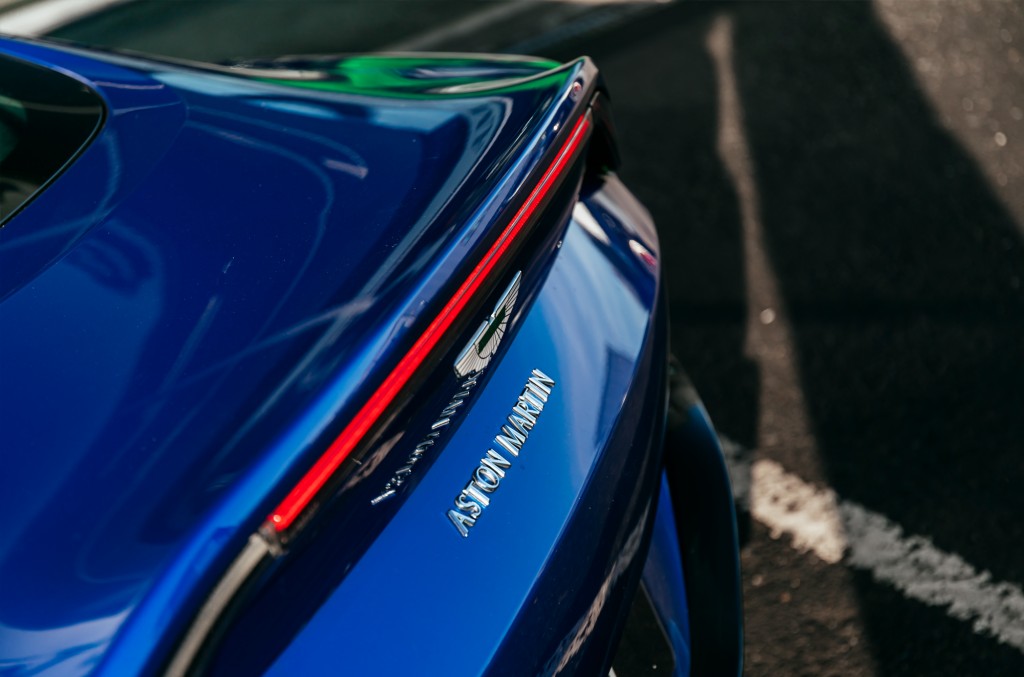 2019 ASTON MARTIN VANTAGE, 7/24