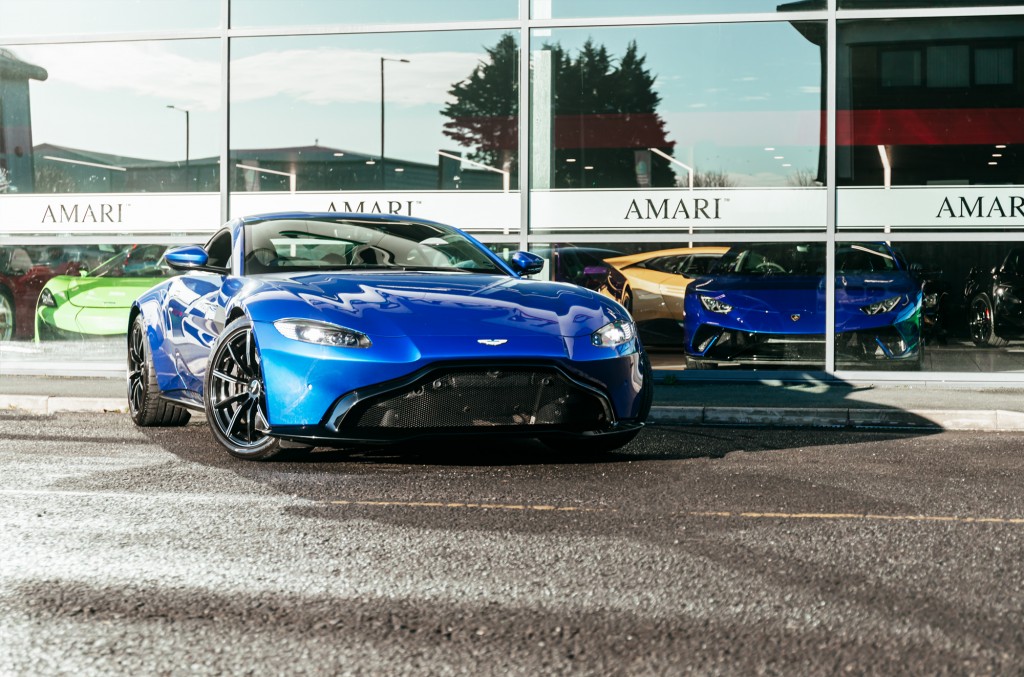 2019 ASTON MARTIN VANTAGE, 8/24