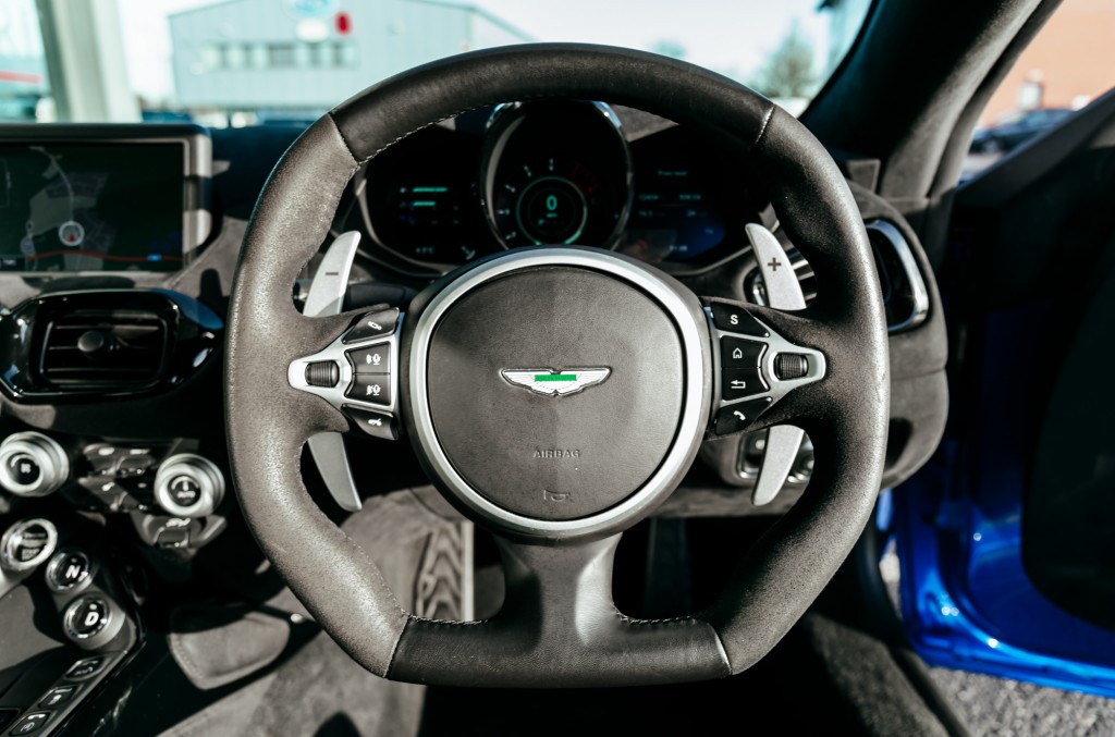 2019 ASTON MARTIN VANTAGE, 14/24