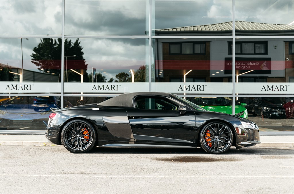 2018 AUDI R8, 2/19