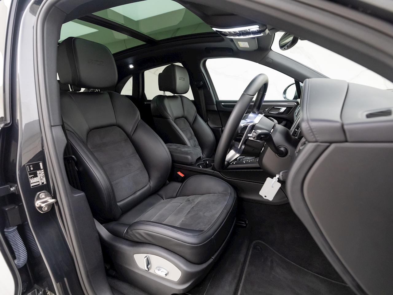 2018 Porsche Macan GTS, 8/20