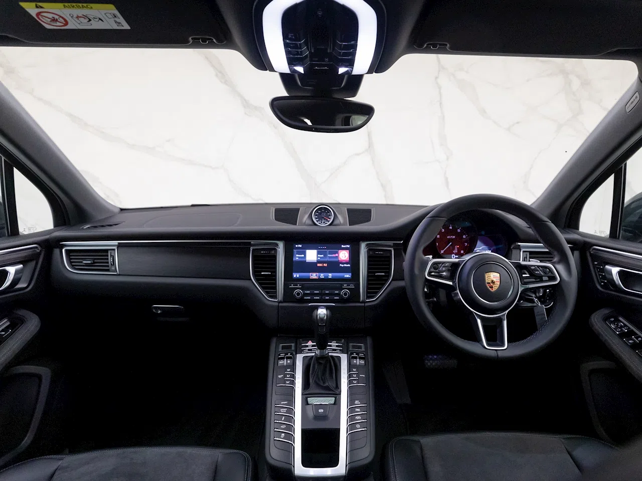 2018 Porsche Macan GTS interior, dashboard, Black Leather & Alcantara