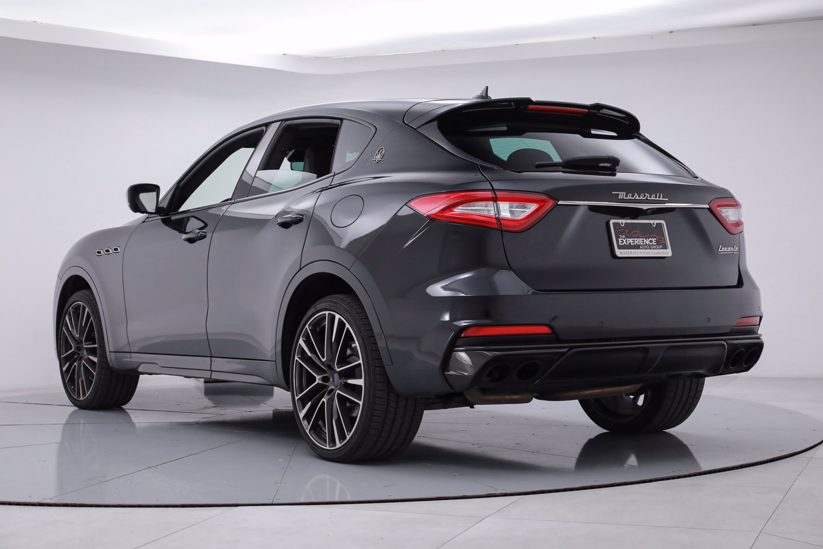 2019 Maserati Levante Trofeo, 3/17