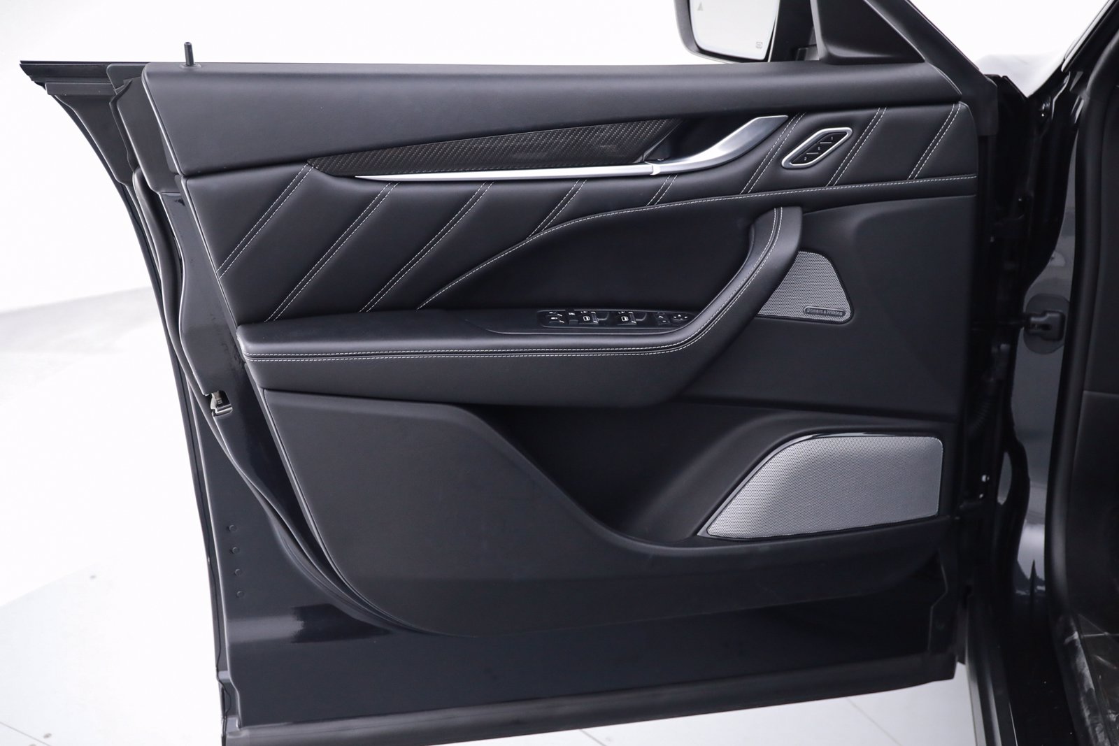 2019 Maserati Levante Trofeo, 9/17