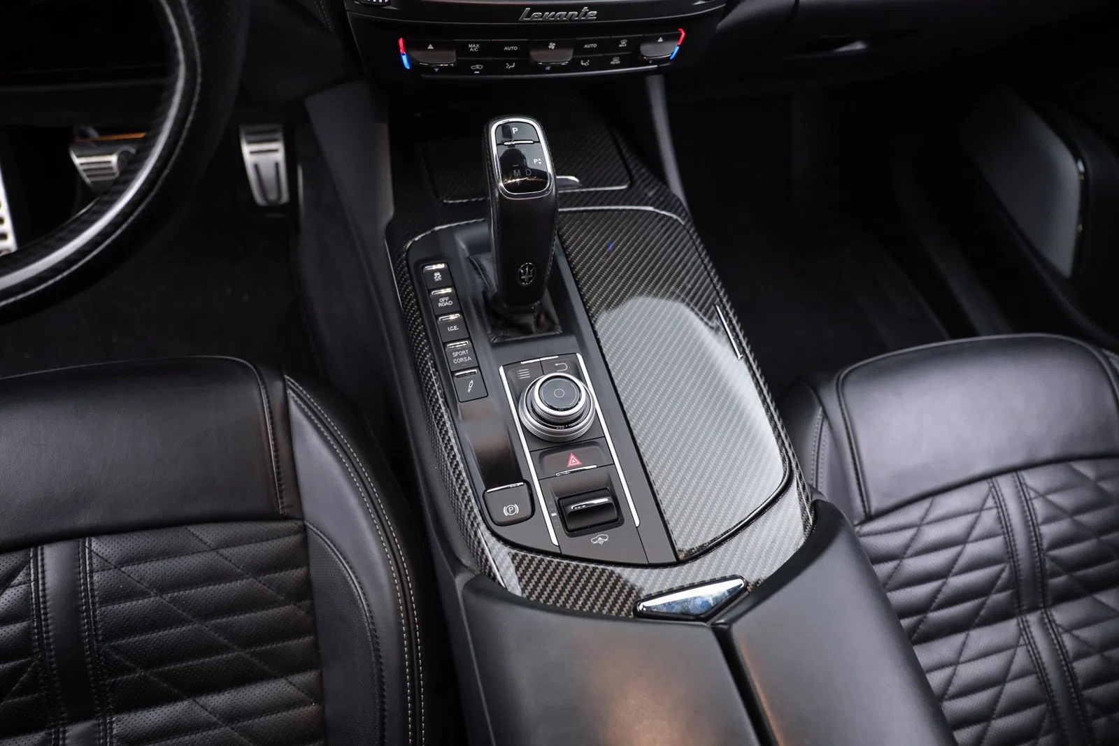 2019 Maserati Levante Trofeo interior, center console, Black