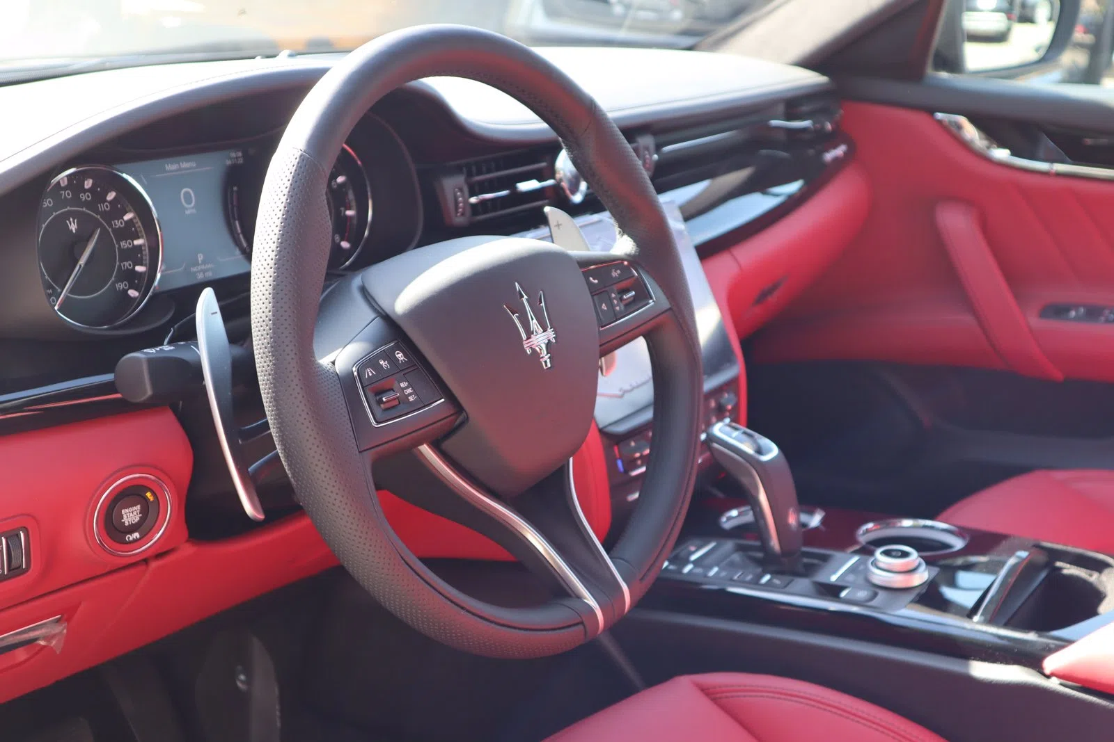 2022 Maserati Quattroporte Modena Q4 interior, Red, Full leather