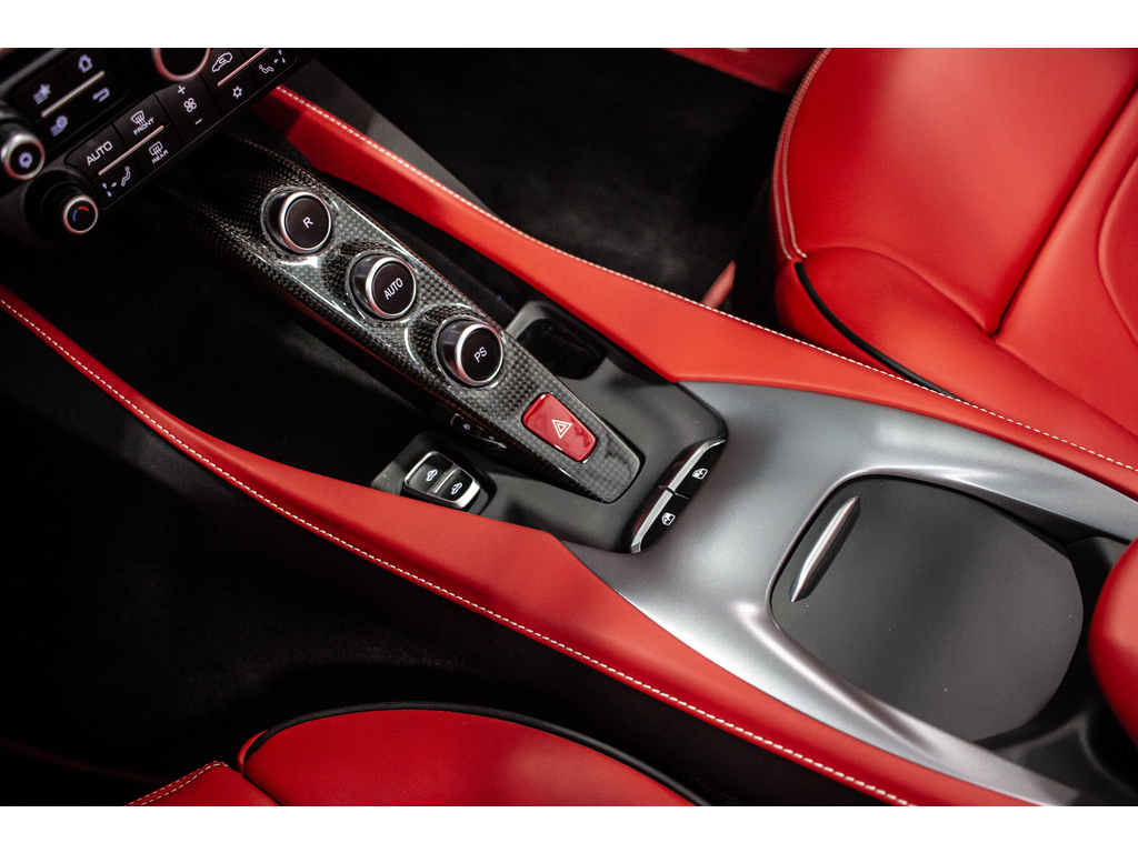 2019 FERRARI PORTOFINO, 6/18
