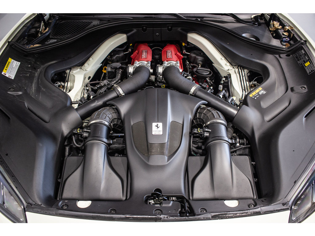 2019 FERRARI PORTOFINO, 8/18
