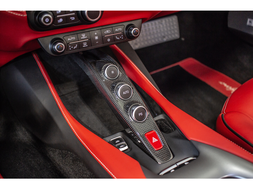 2019 FERRARI PORTOFINO, 17/18