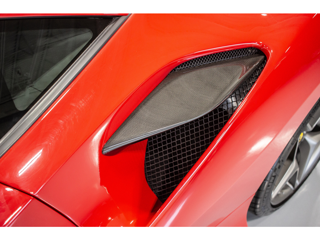 2021 FERRARI F8 TRIBUTO, 11/20