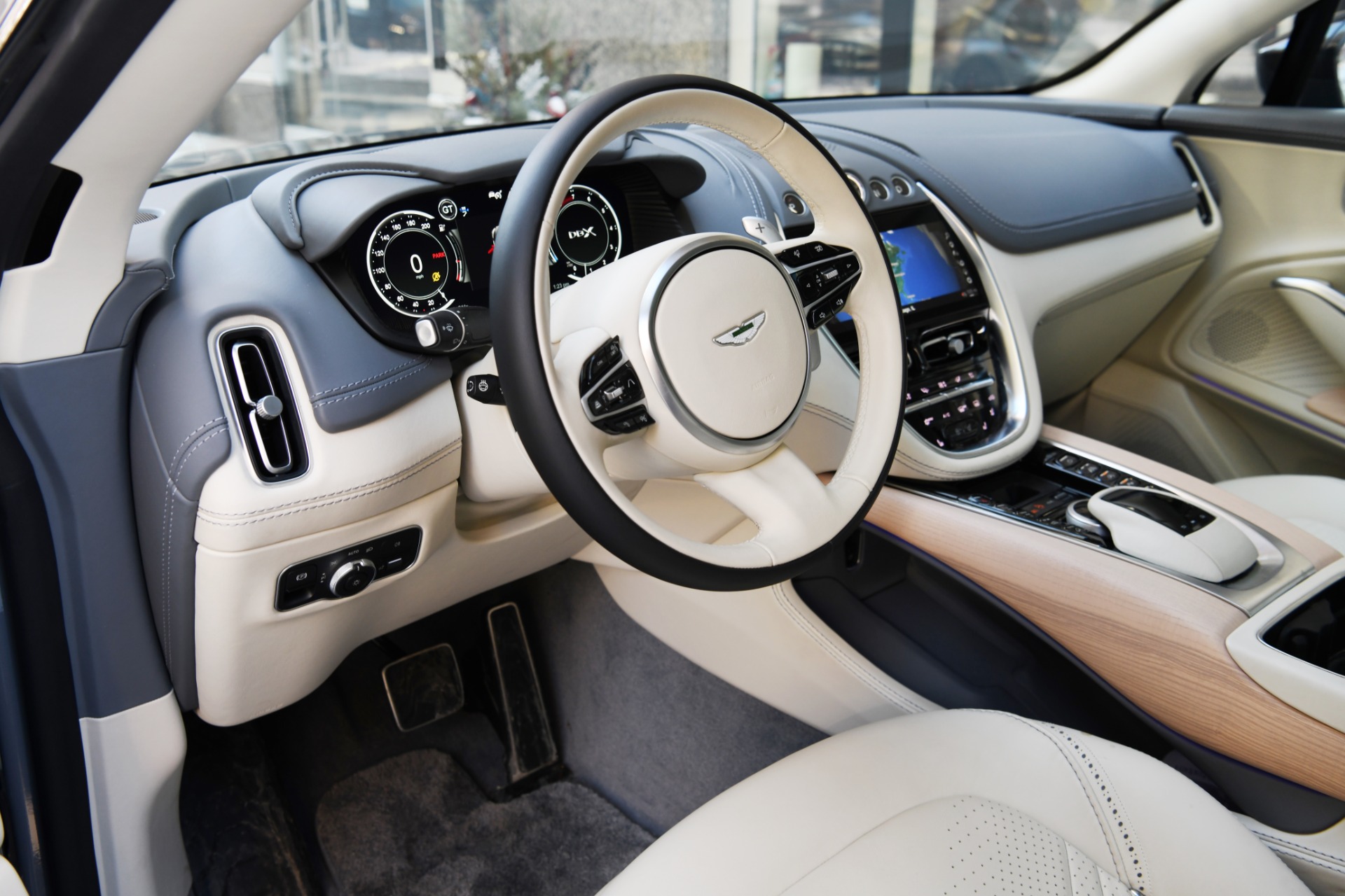 2021 ASTON MARTIN DBX, 11/20
