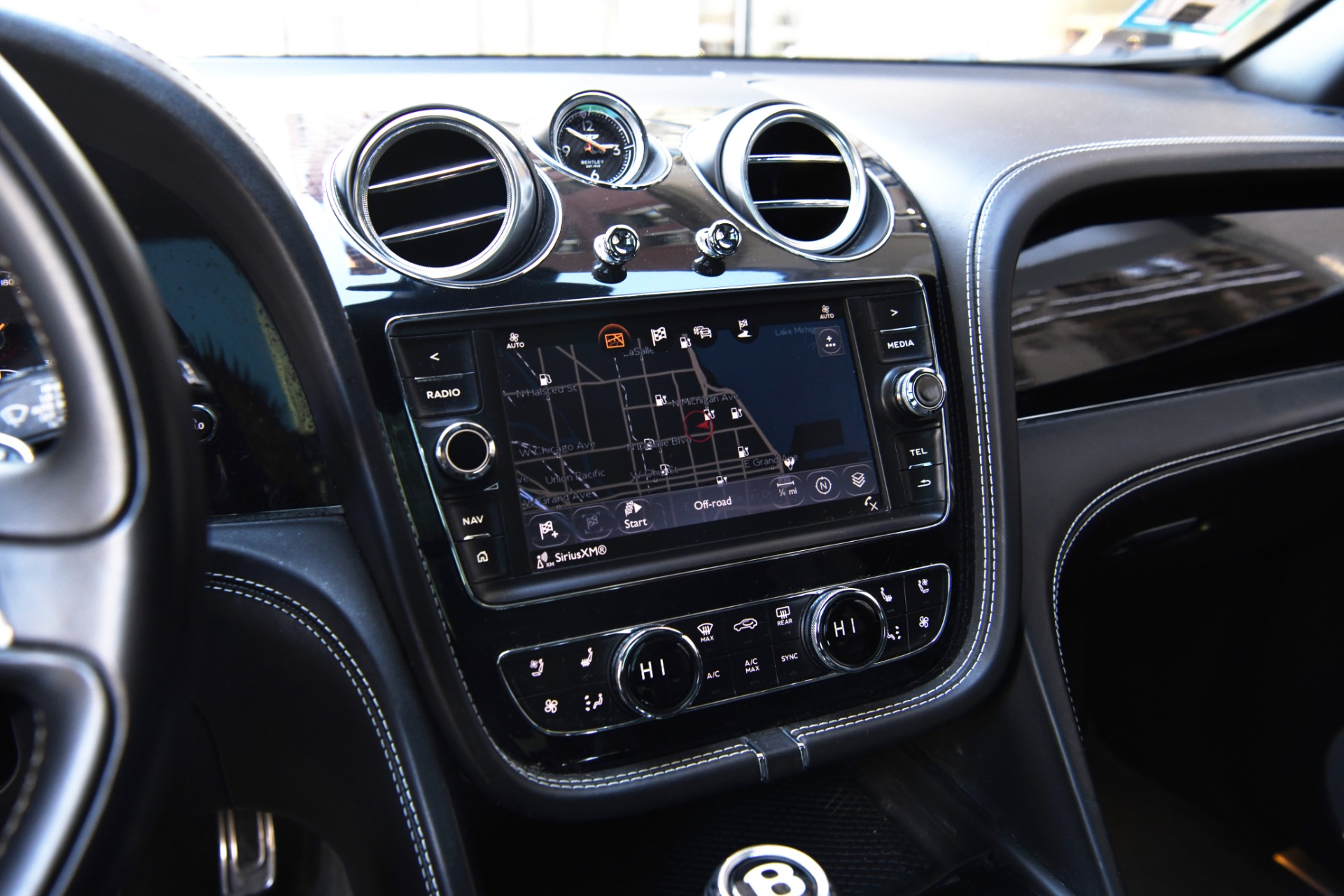 2017 BENTLEY BENTAYGA, 14/18