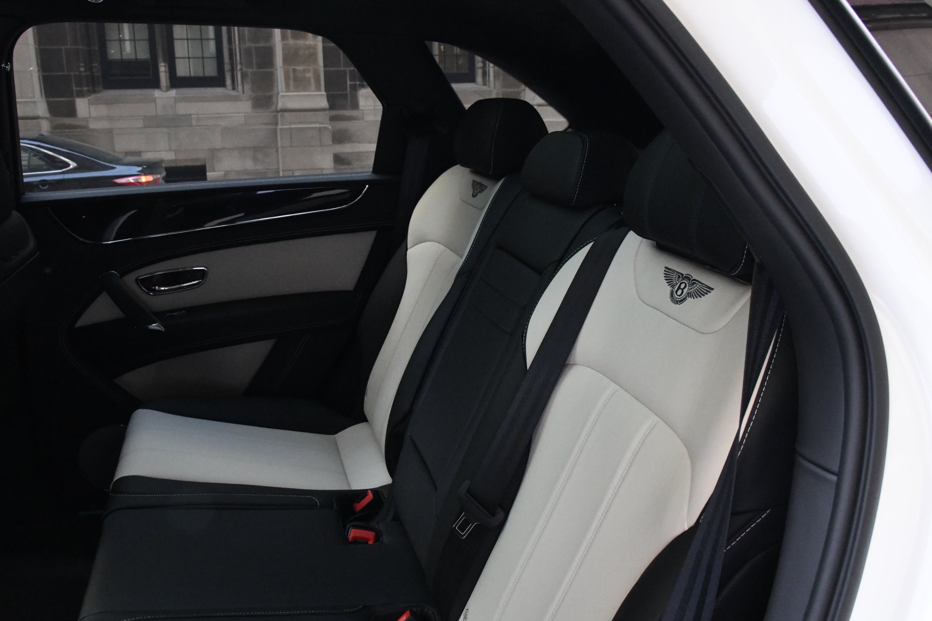 2019 BENTLEY BENTAYGA, 10/20