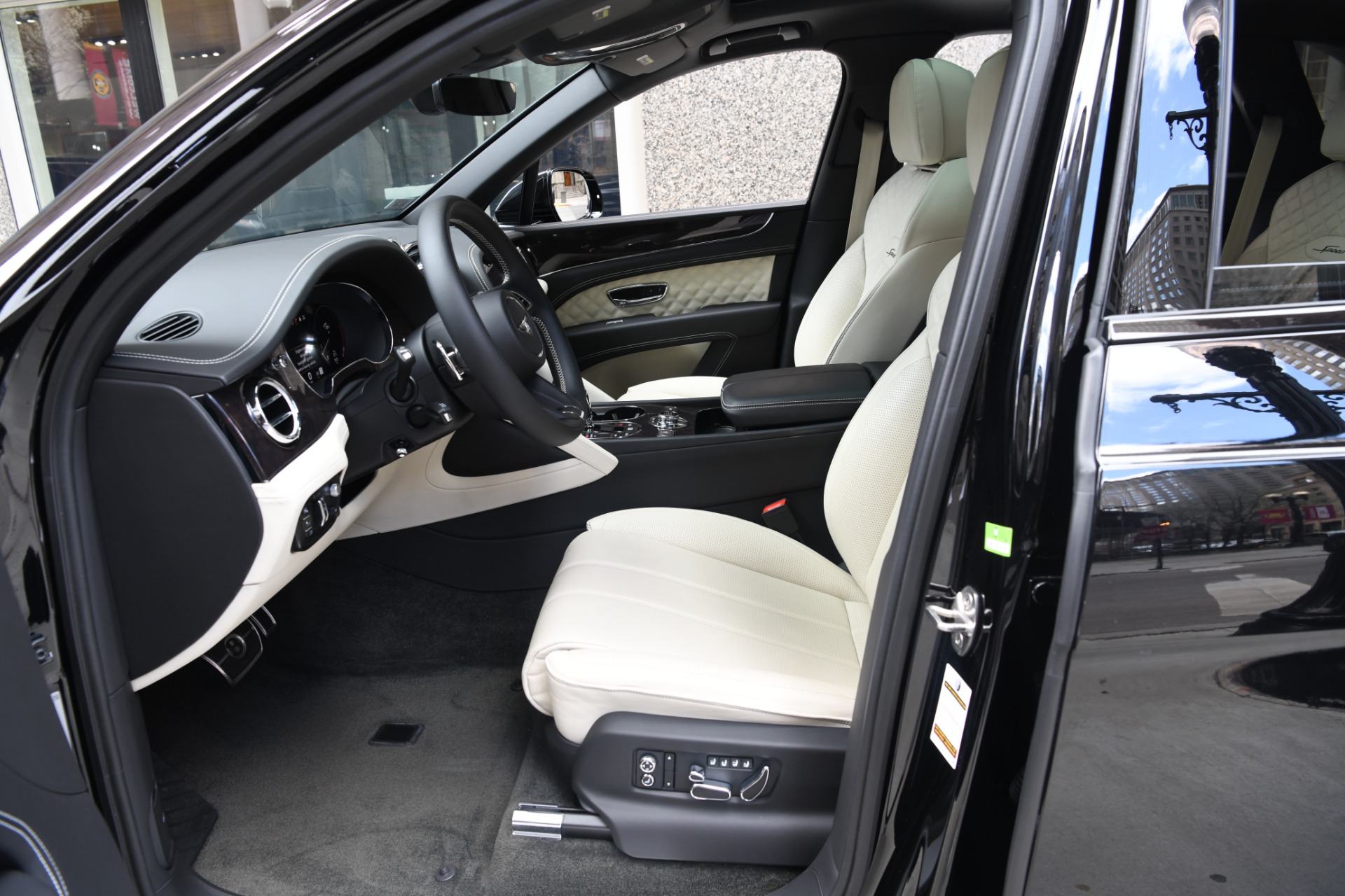 2021 BENTLEY BENTAYGA SPEED, 6/19
