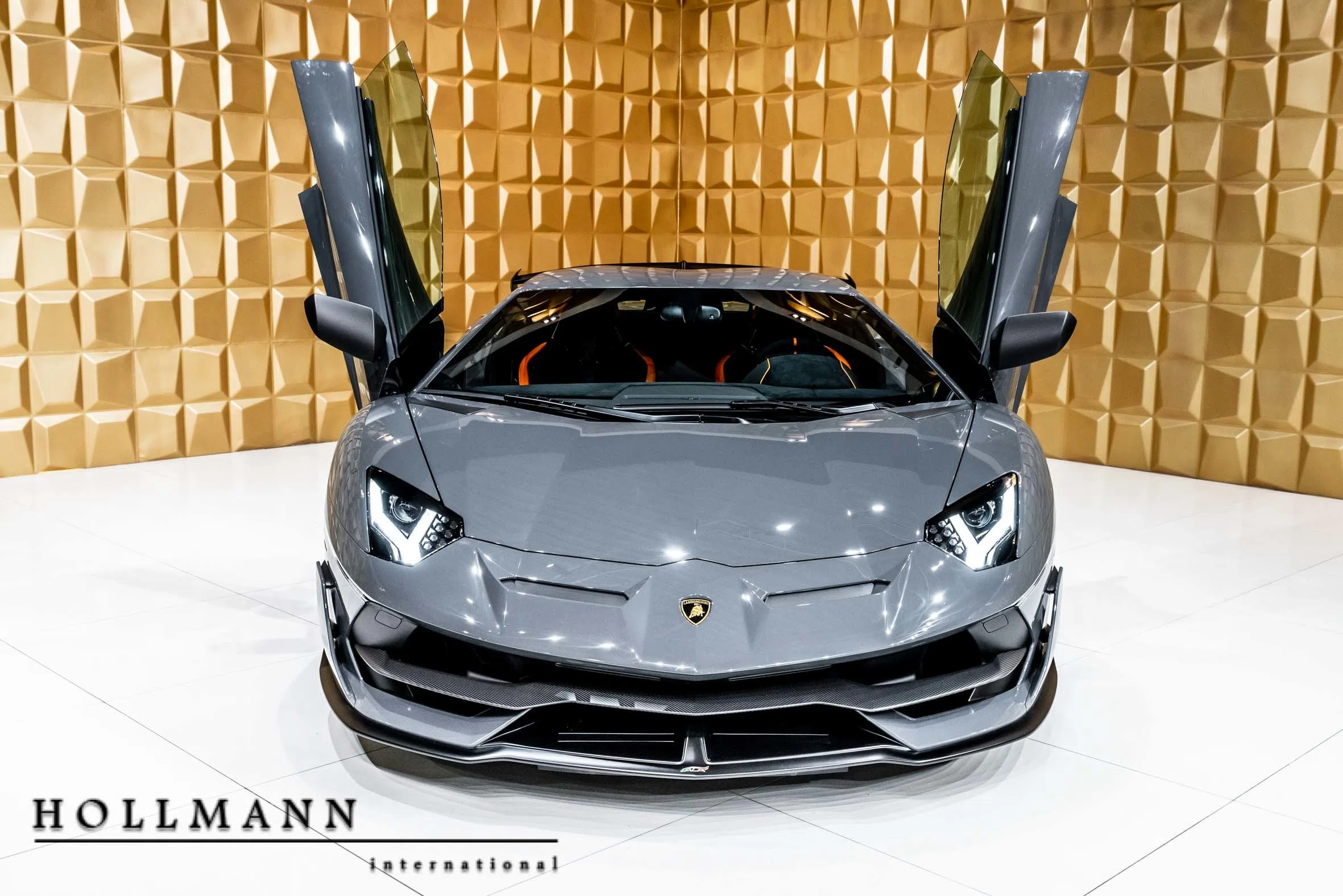 2019 Lamborghini Aventador SVJ for sale, exterior, Grigio Telesto
