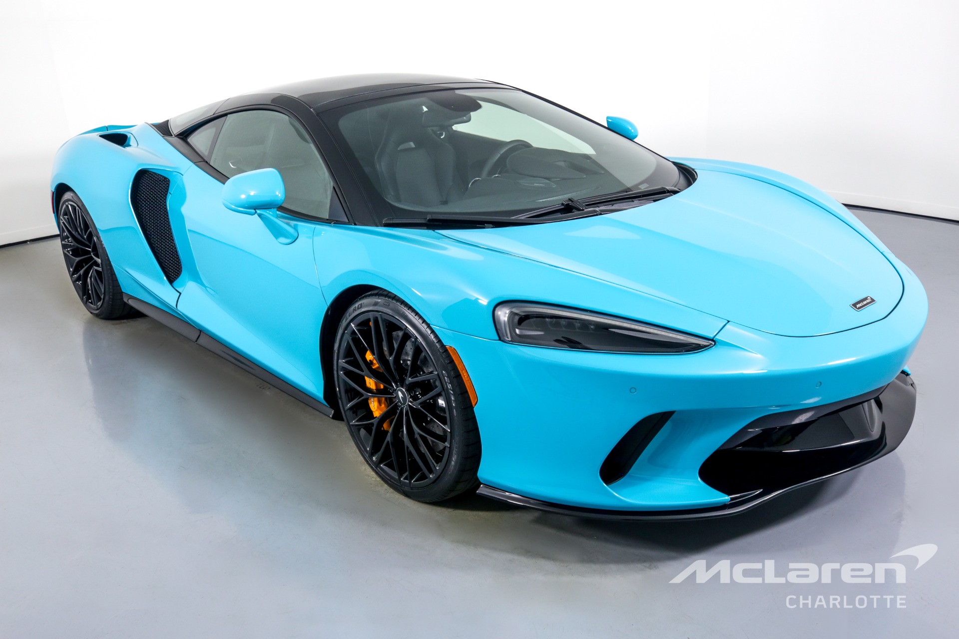 2022 MCLAREN GT