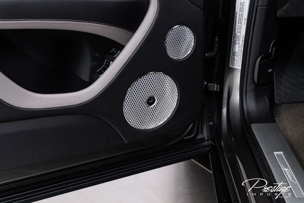 2021 Bentley Bentayga Speed interior, door panel