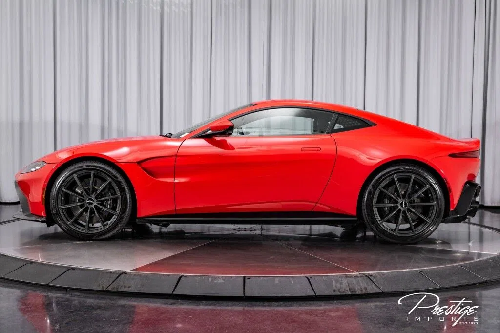 2019 Aston Martin Vantage for sale, exterior, Red