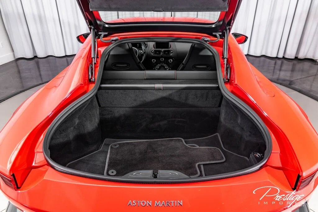 2019 Aston Martin Vantage trunk