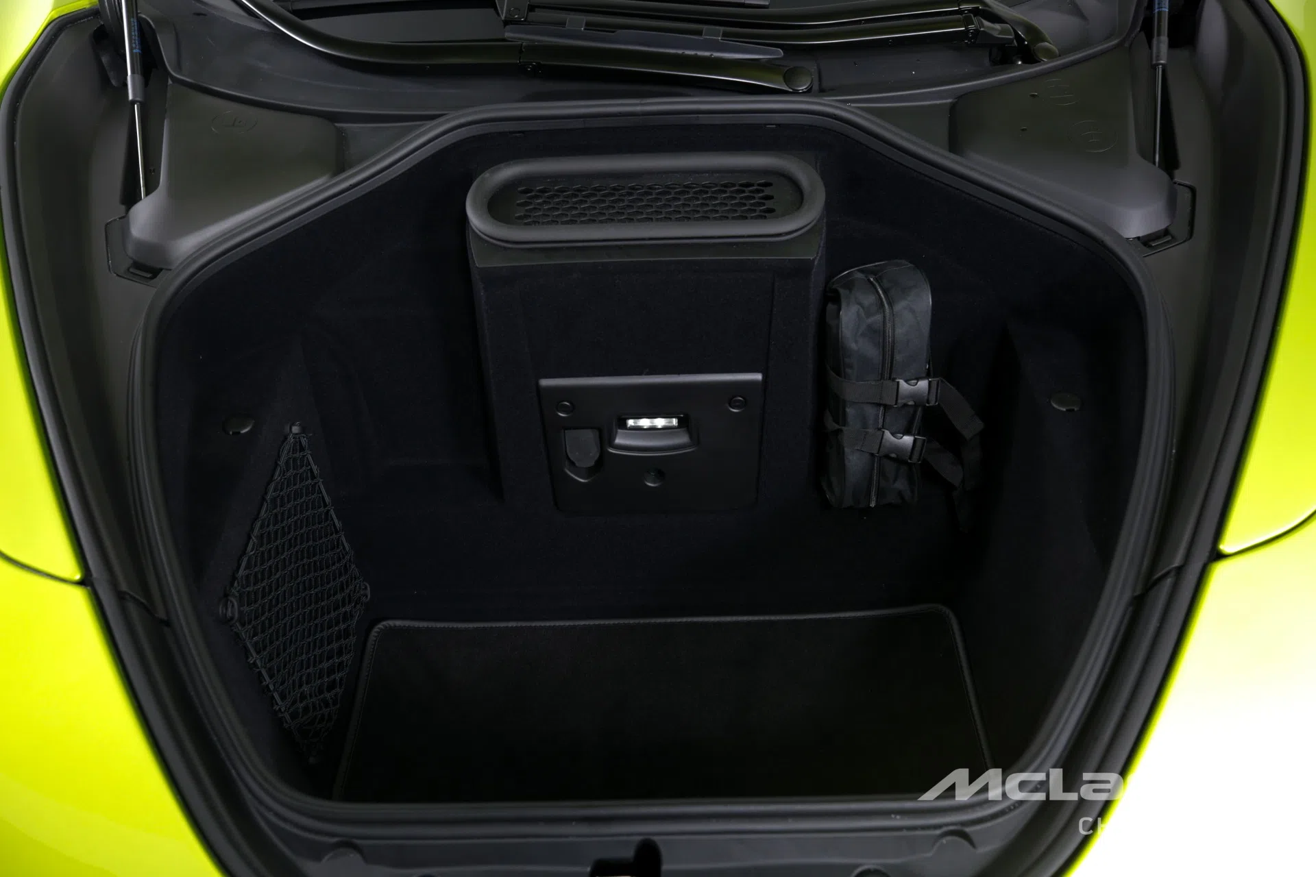 2022 McLaren 720S Spider Performance trunk