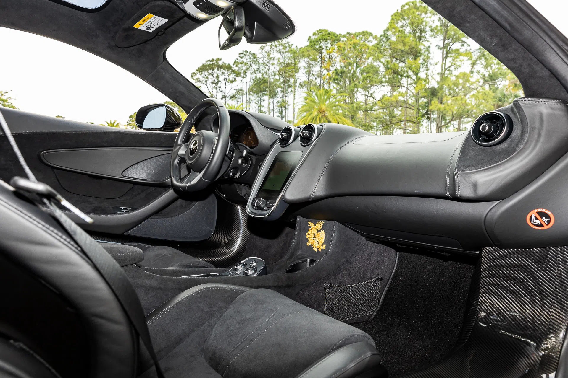 2019 McLaren 570GT interior, Carbon Black