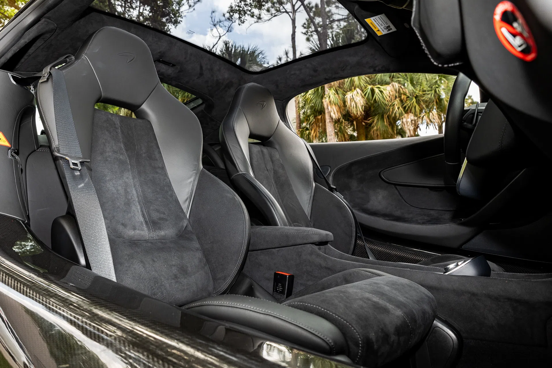 2019 McLaren 570GT interior, seats, Carbon Black