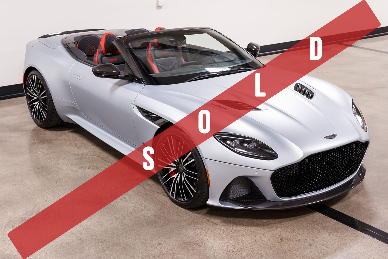 2020 Aston Martin DBS Superleggera Volante