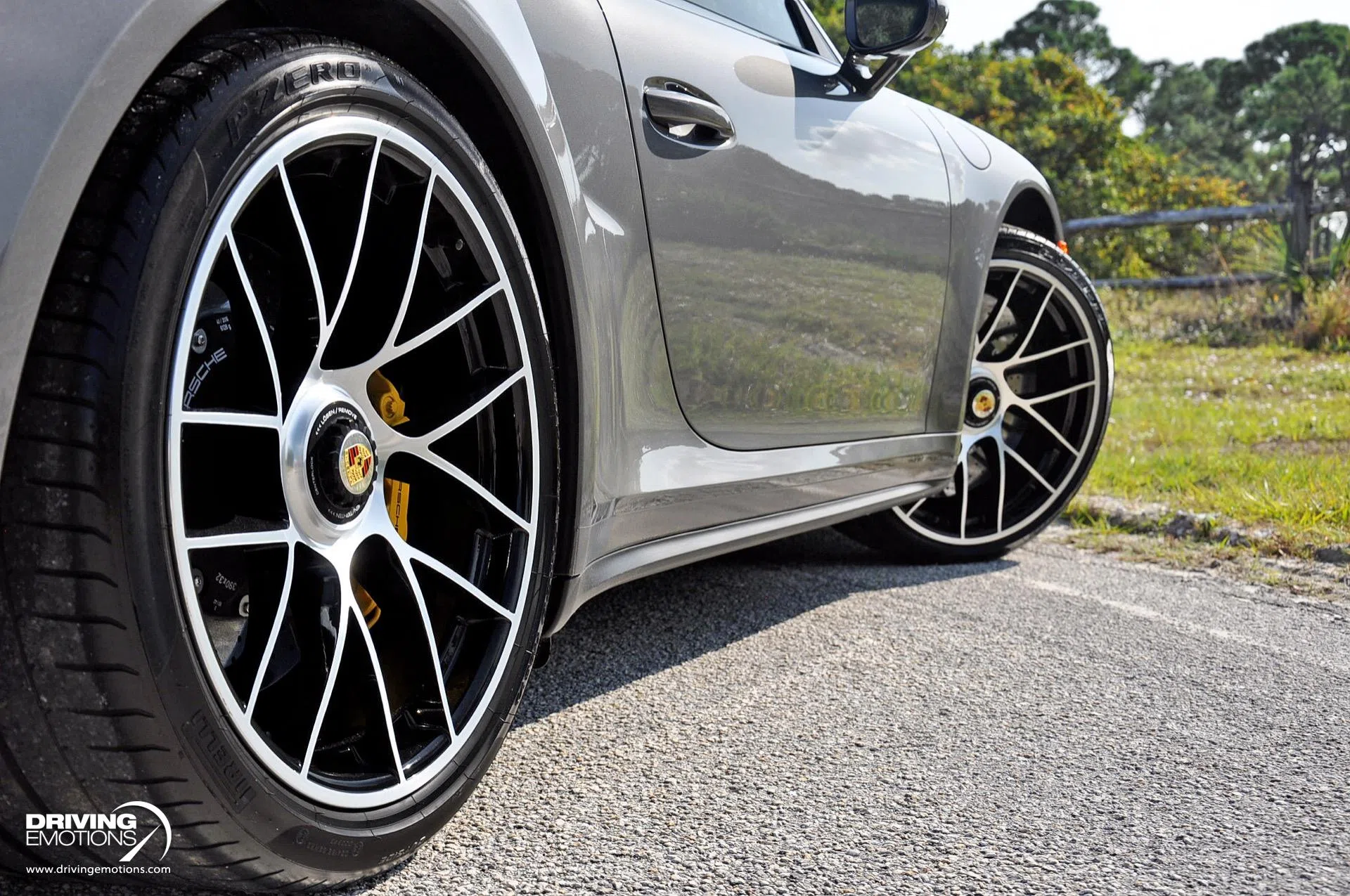 2017 Porsche 911 Turbo S wheel