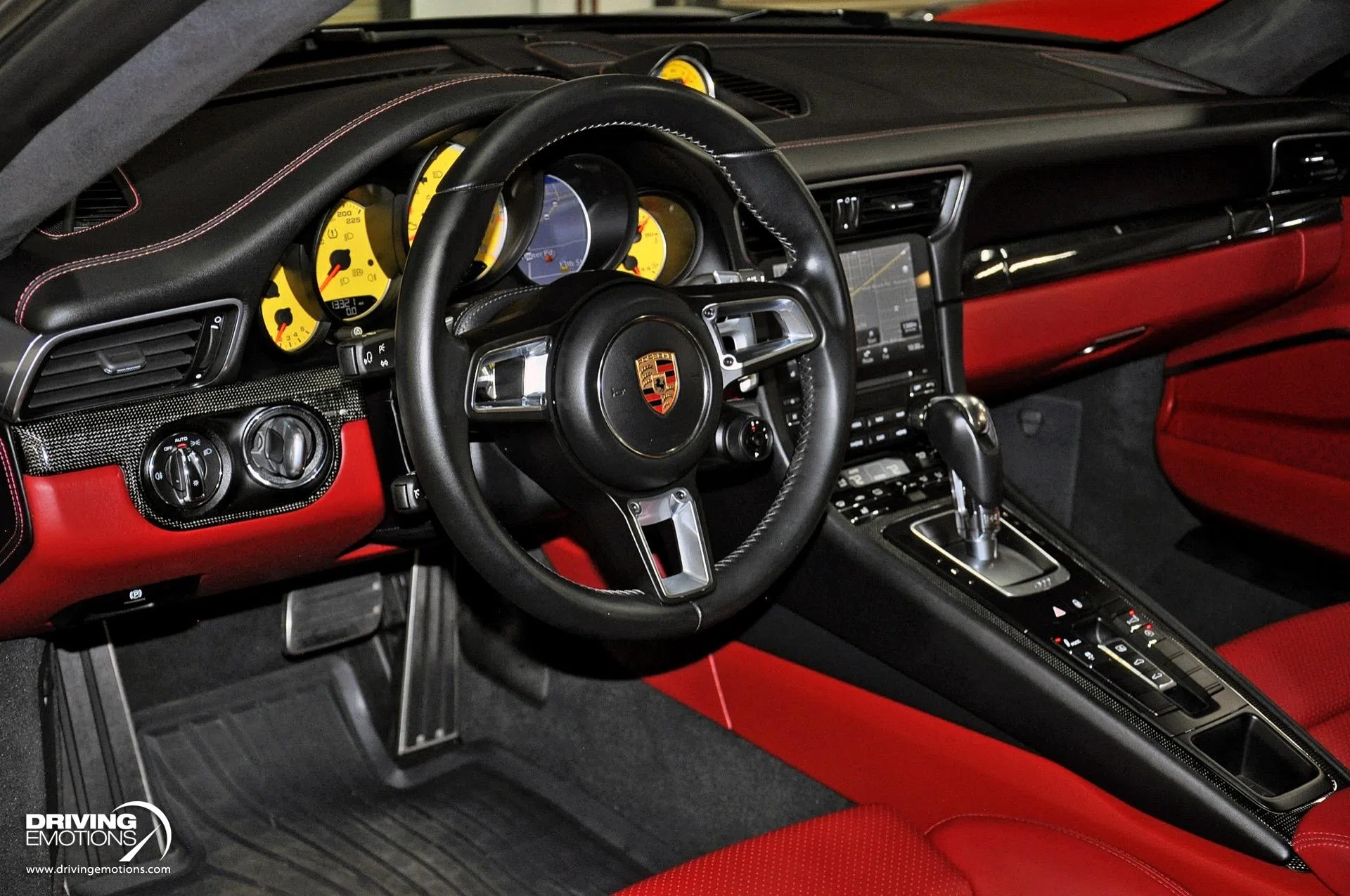 2017 Porsche 911 Turbo S interior, dashboard, BLACK/BORDEAUX RED, Leather