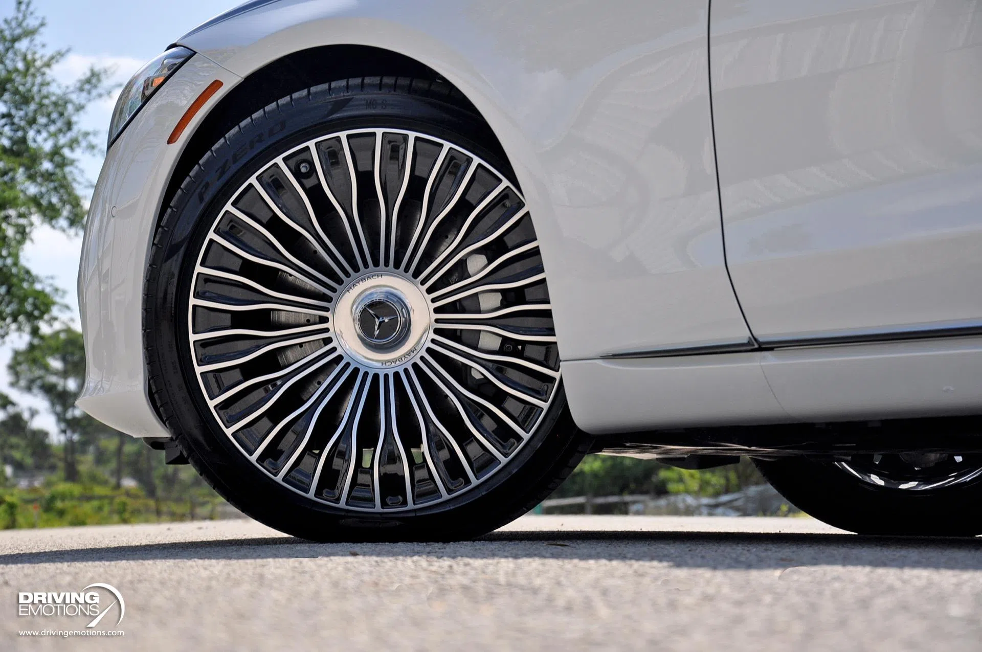 2022 Mercedes-Maybach S580 4MATIC wheel