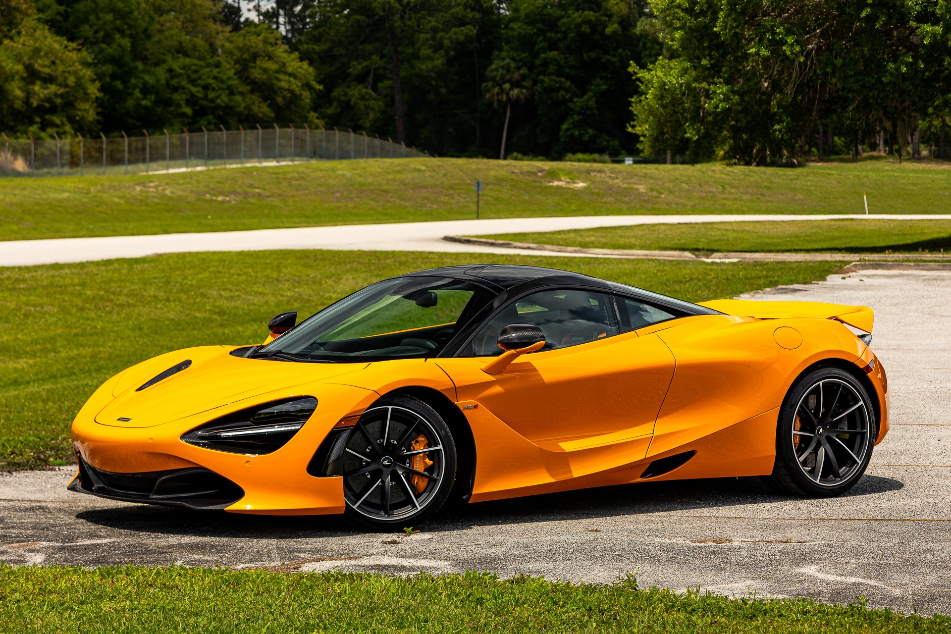 2022 McLaren 720S Performance
