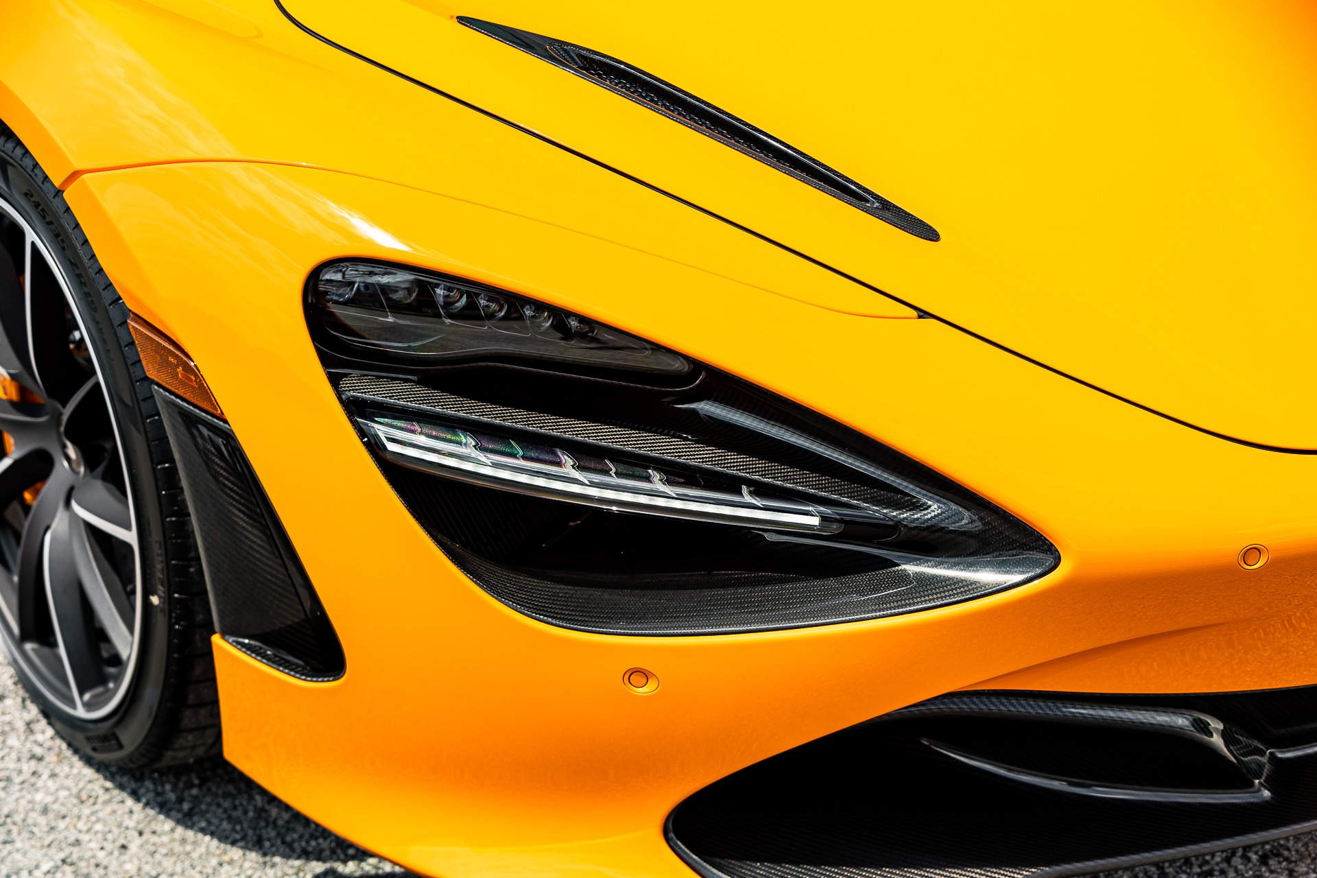 2022 McLaren 720S Performance, 6/19
