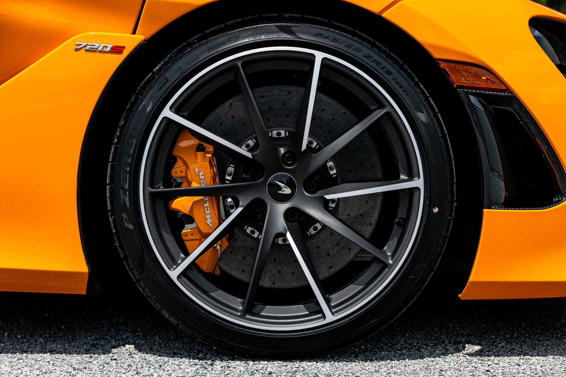 2022 McLaren 720S Performance, 7/19