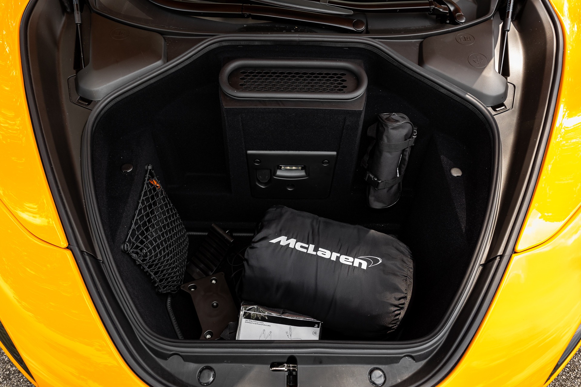 2022 McLaren 720S Performance, 19/19