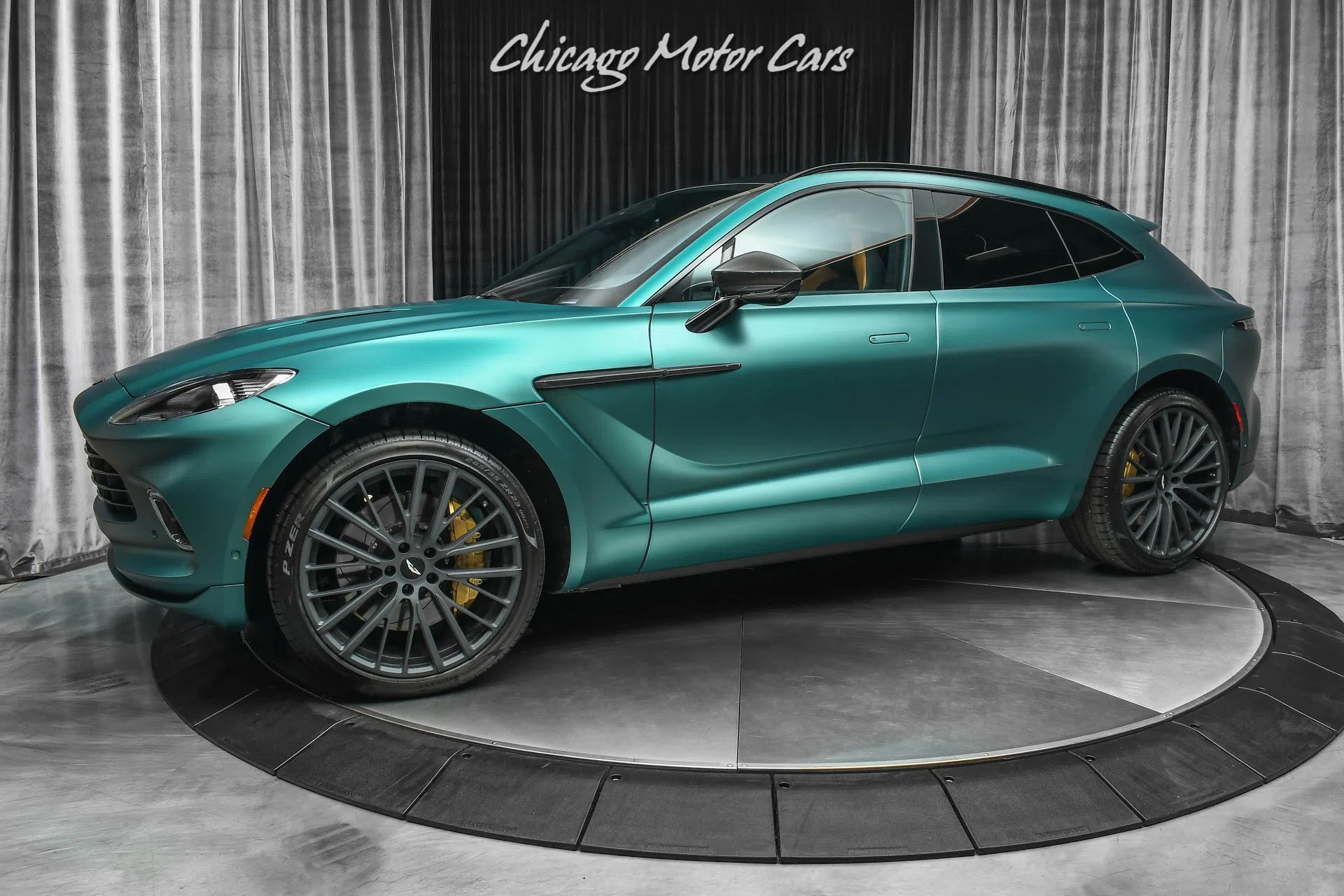2022 ASTON MARTIN DBX