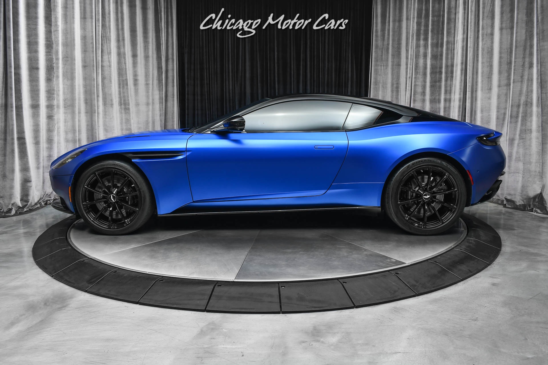 2020 Aston Martin DB11 AMR V12 Coupe, 15/19