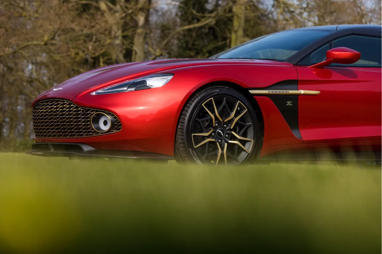 2019 Aston Martin Zagato Shooting Brake, 6/9