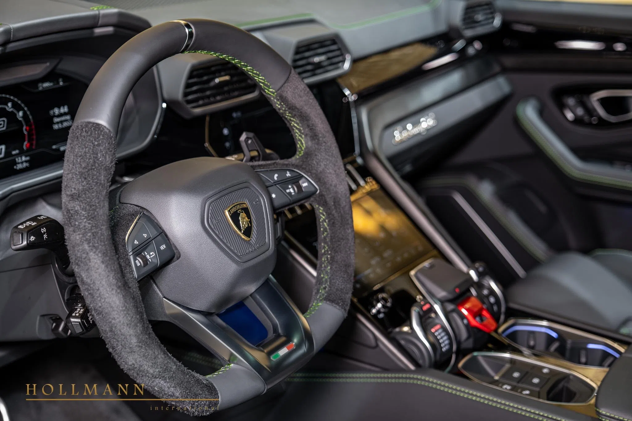 Lamborghini Urus interior, Q-Citura Leather Nero Ade