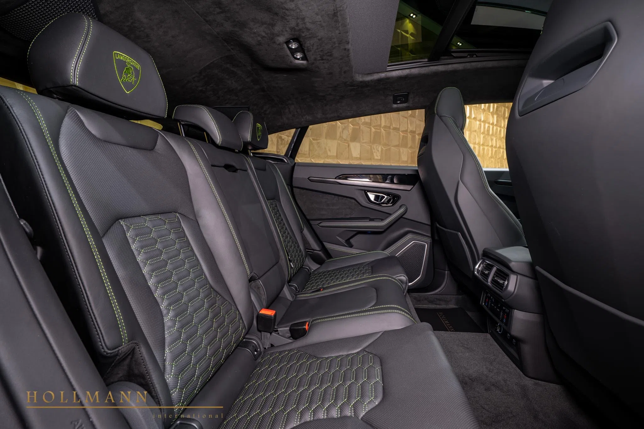 Lamborghini Urus interior, seats, Q-Citura Leather Nero Ade