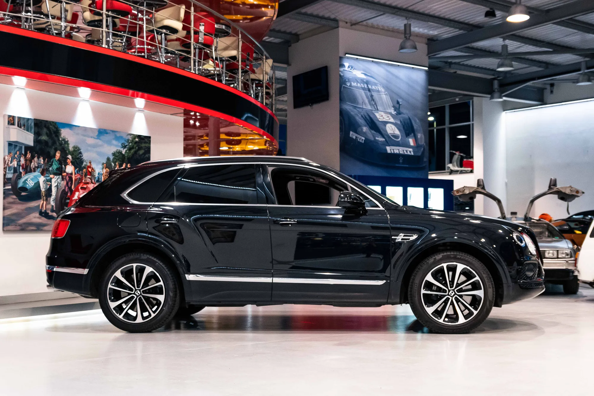 2016 BENTLEY BENTAYGA, 2/16
