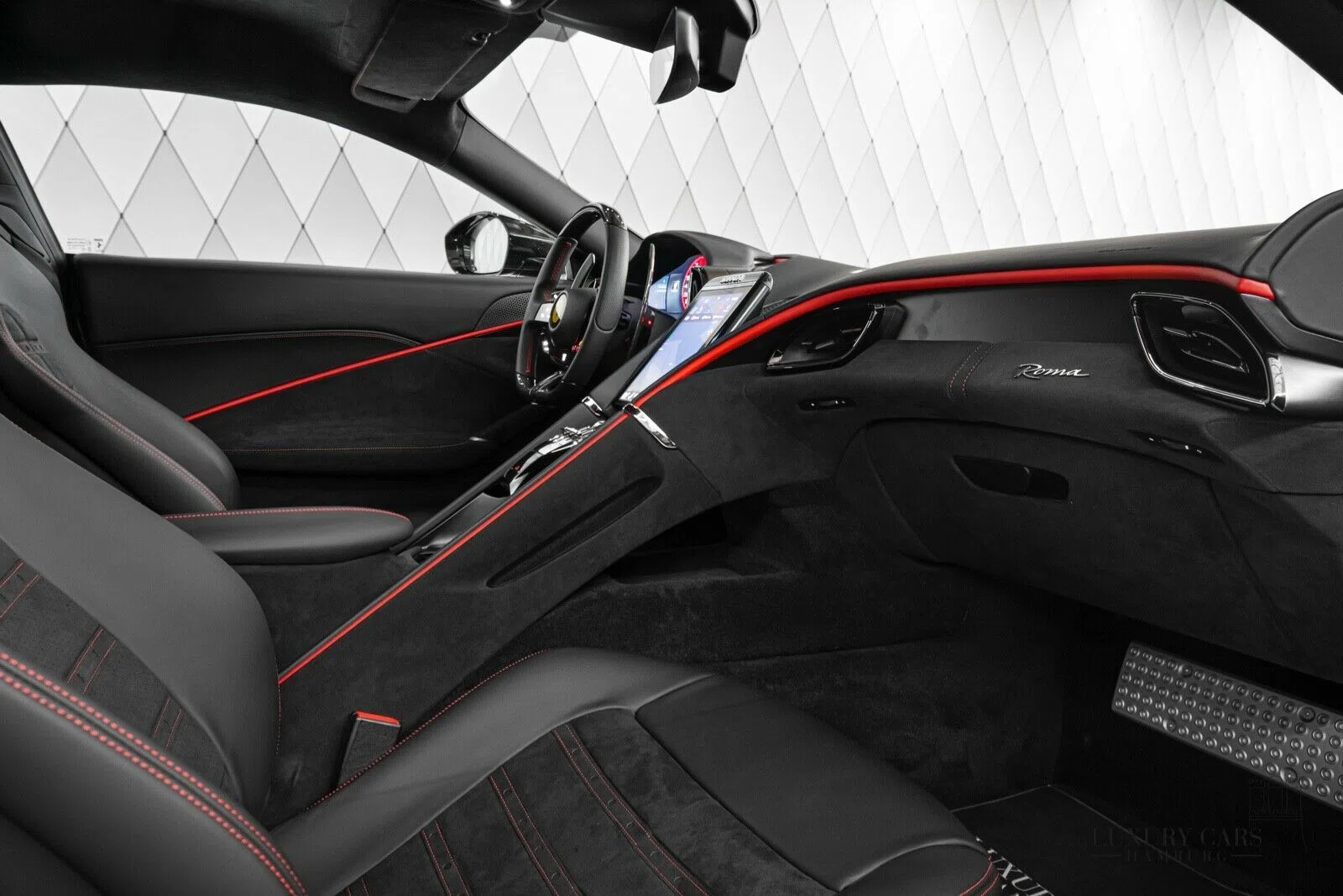 2022 Ferrari Roma interior, Black, Full leather