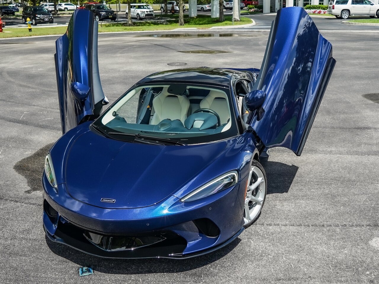 2020 McLaren GT