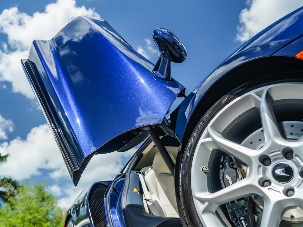2020 McLaren GT, 6/20
