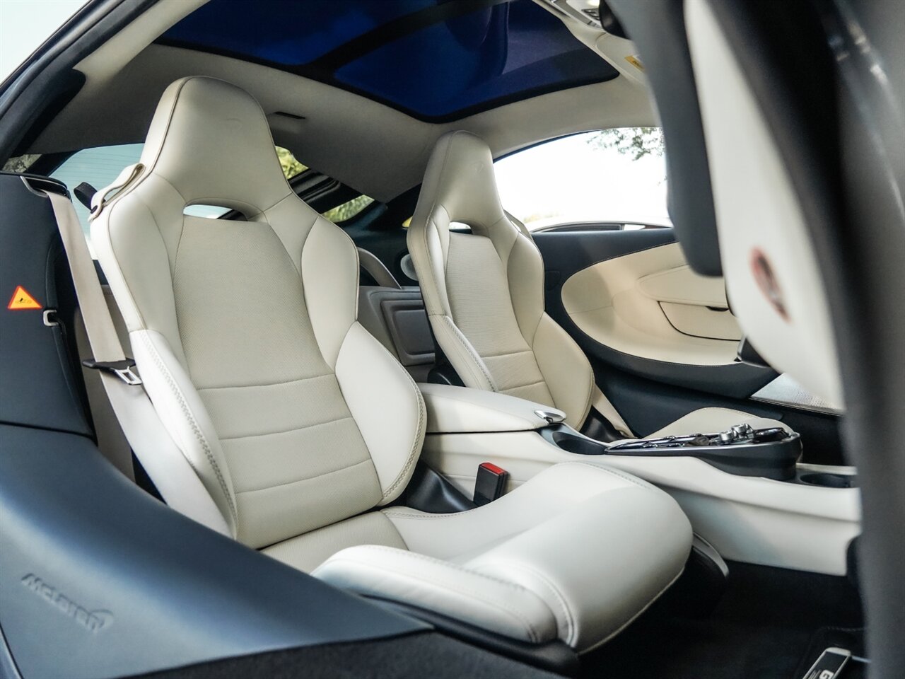 2020 McLaren GT, 19/20