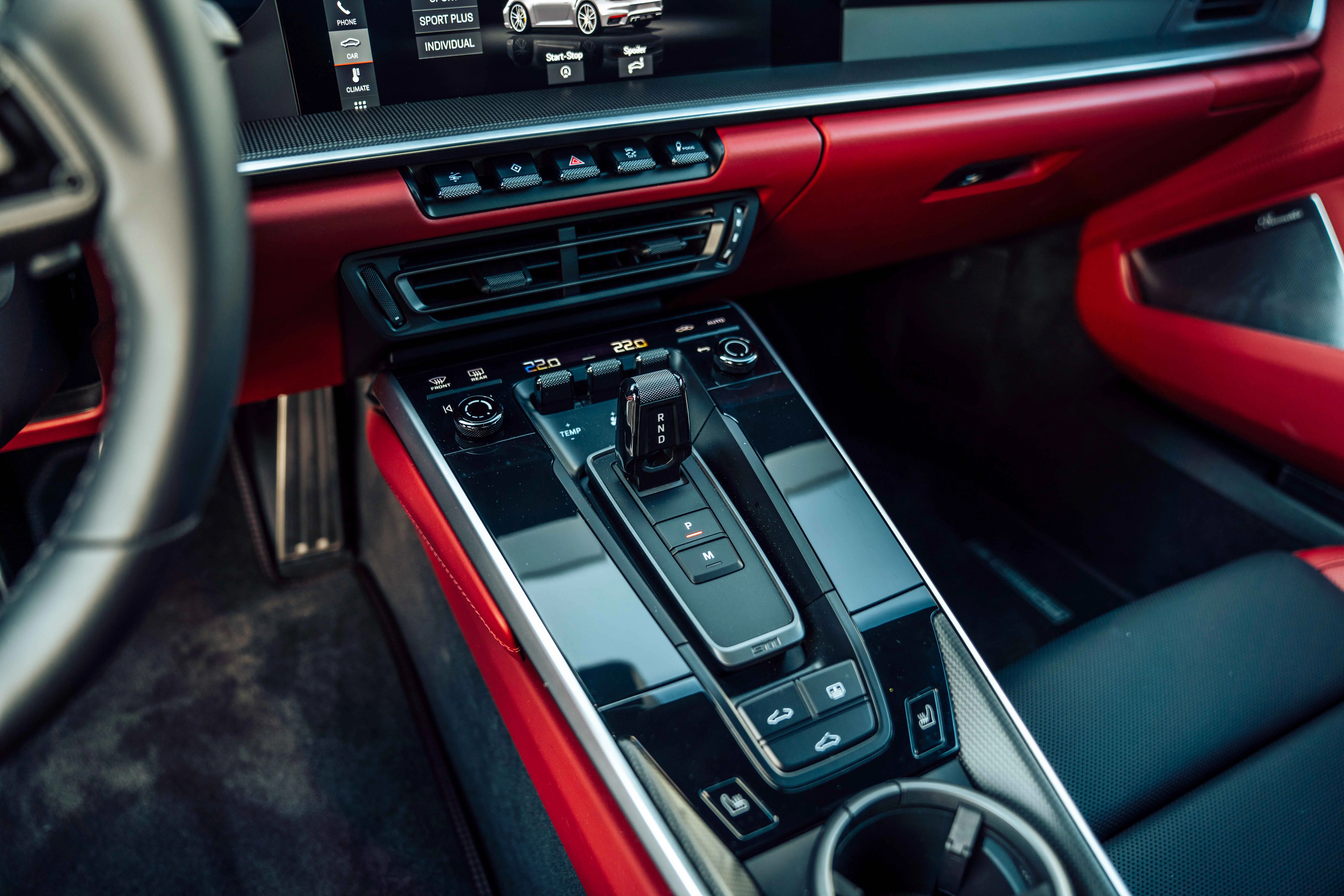 2020 Porsche 992 Turbo S interior, center console
